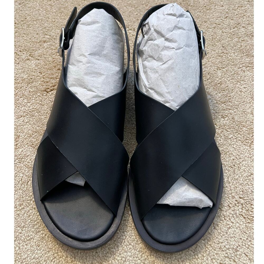 Everlane The City Crossover Sandal - Picture 3 of 8